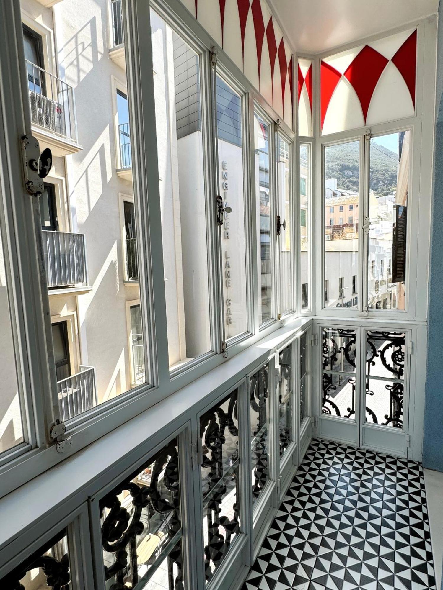 Fabulous City Centre Apartment - Grand Central House Gibraltár Kültér fotó