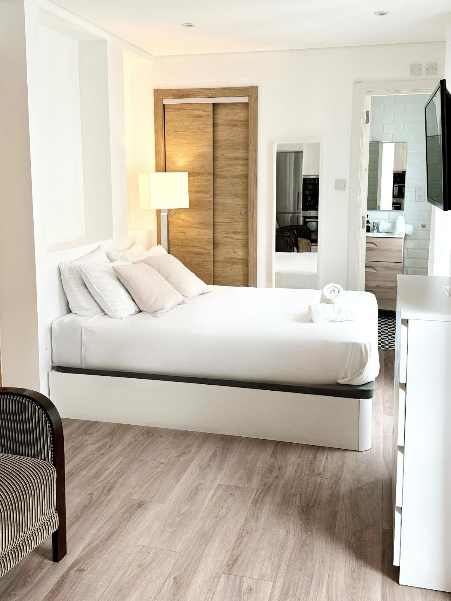 Fabulous City Centre Apartment - Grand Central House Gibraltár Kültér fotó