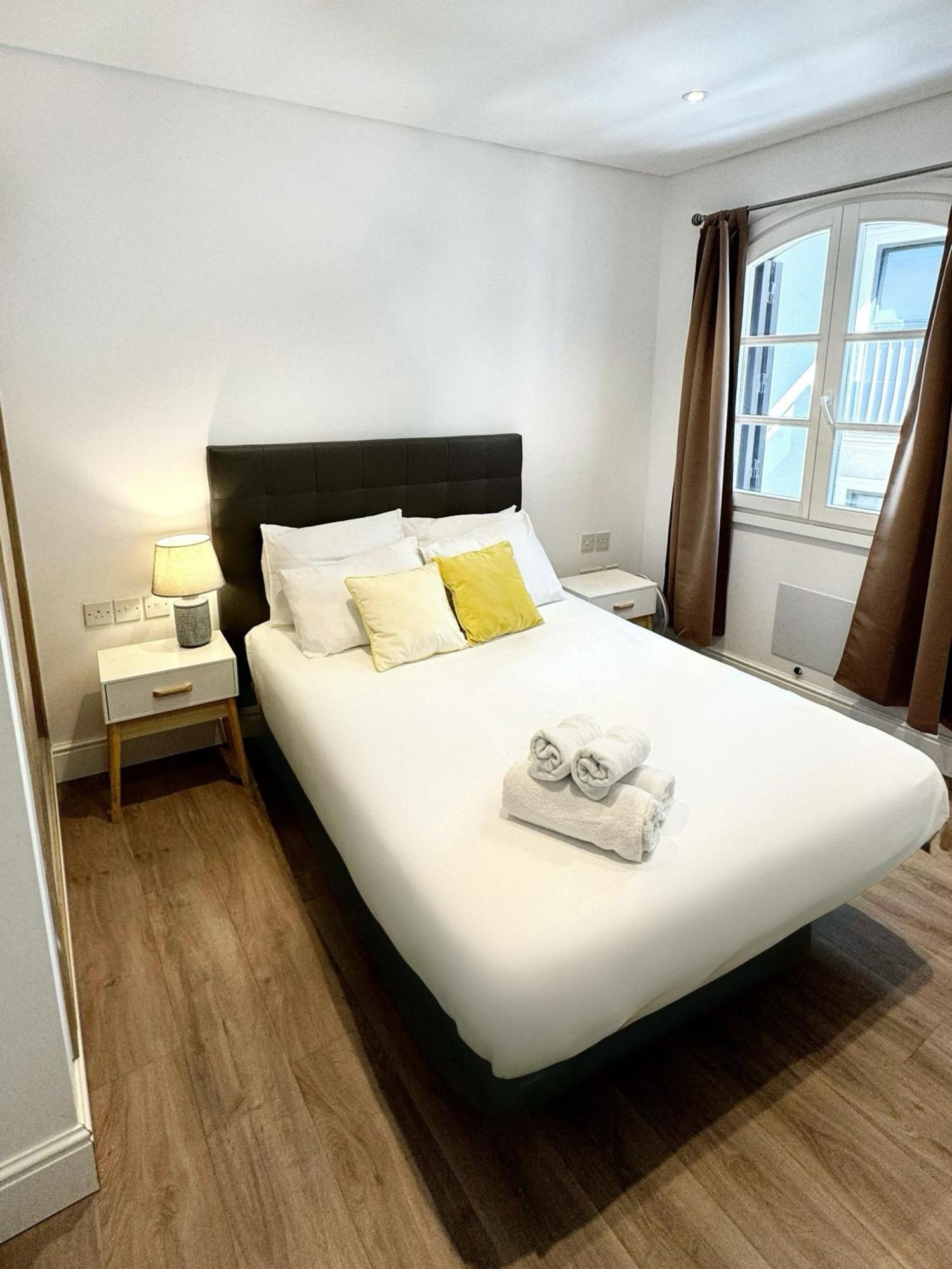 Fabulous City Centre Apartment - Grand Central House Gibraltár Kültér fotó